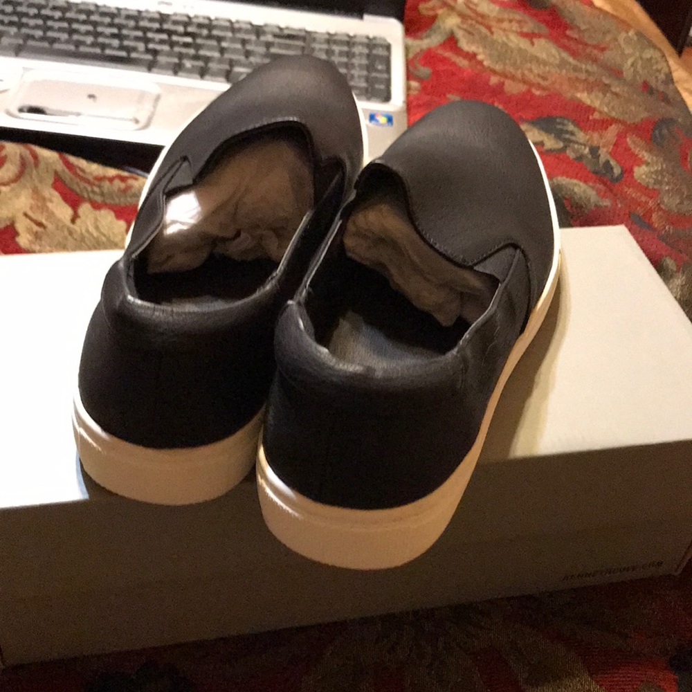 Shoes - Picture 5 of 5